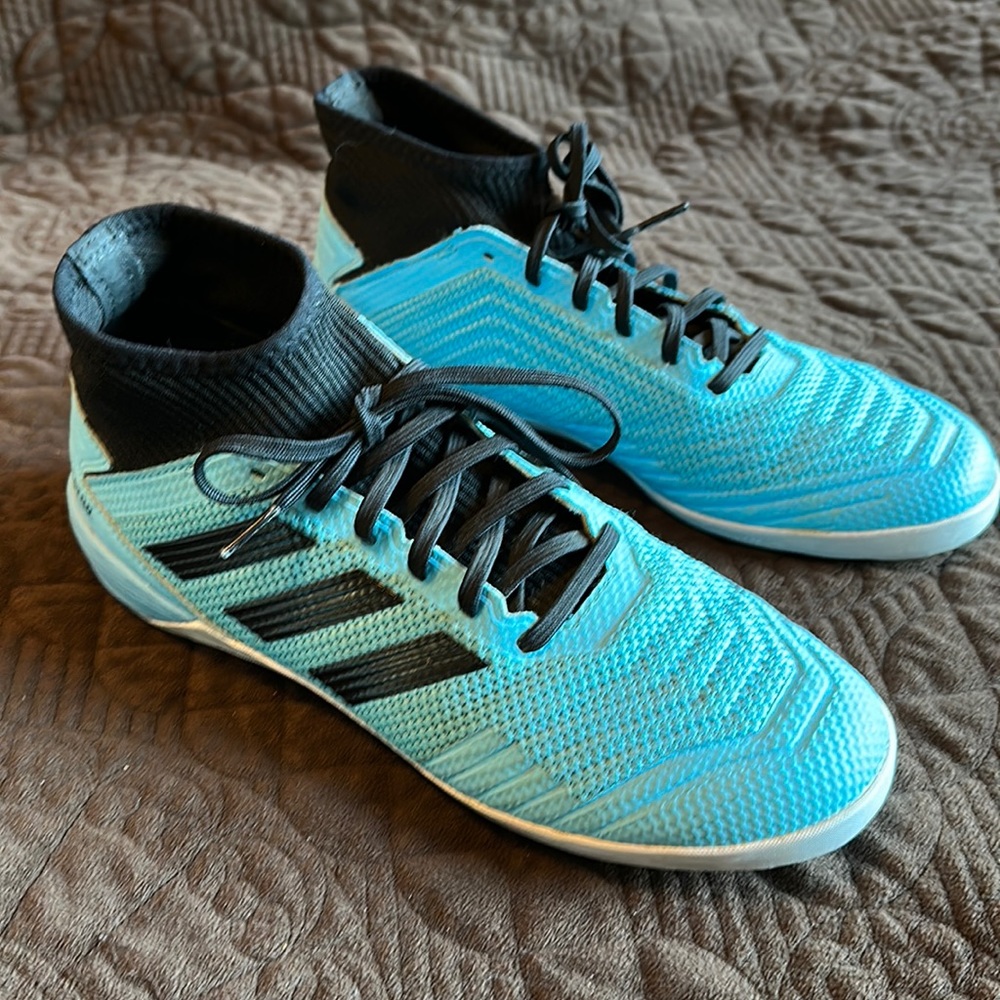 Adidas predator soccer shoes